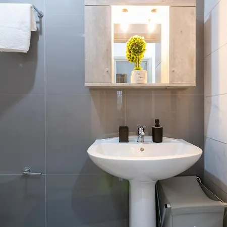 Happiness Apartment Laganas